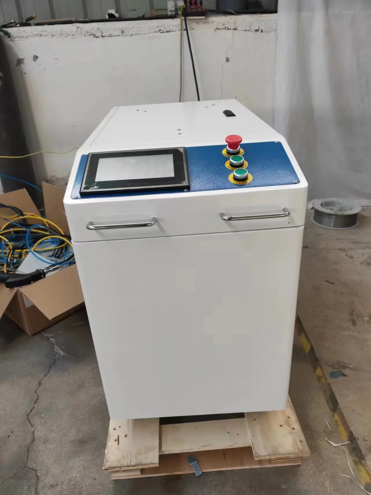1500 Watt Stainless Steel Welding Machine Handheld Laser Welding And Cutting Equipment