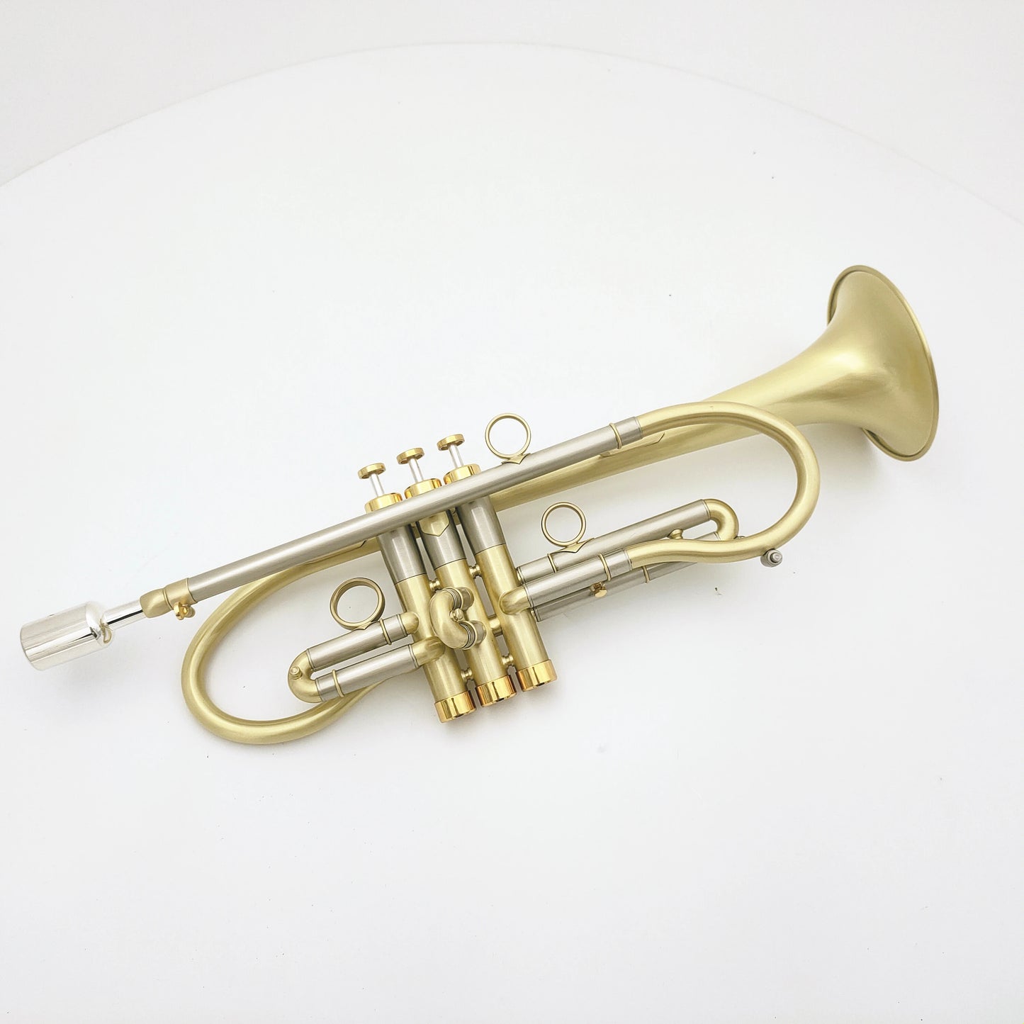 Advanced Custom Professional  MARGEWATE Trumpet Bb Tune Brass Gold Plated Surface Professional Music Instruments With Case