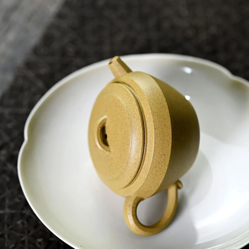 【 Changtao 】 Yixing Famous Craftsman Tao Jianquan Handmade Purple Clay Pot Yellow Section Small Tile 110cc