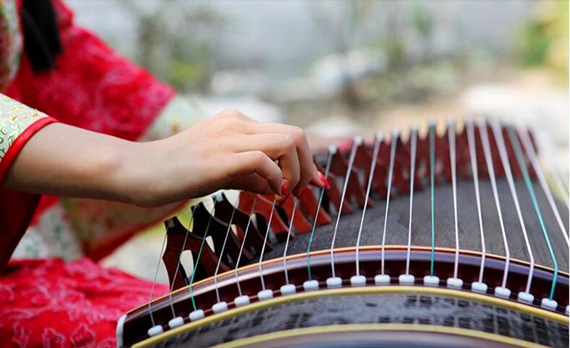 China Guzheng Professional Musical Instruments Zither Digging Inlay String Instruments Guzheng Accessories with Vinger Tape
