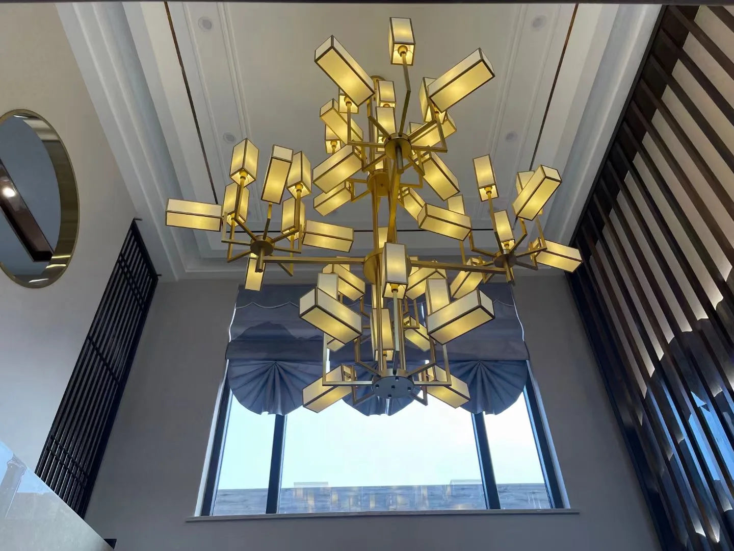 Double-story building, big chandelier, stairs, empty villa hall lights, non-standard engineering lamps, custom-made hotel lobby