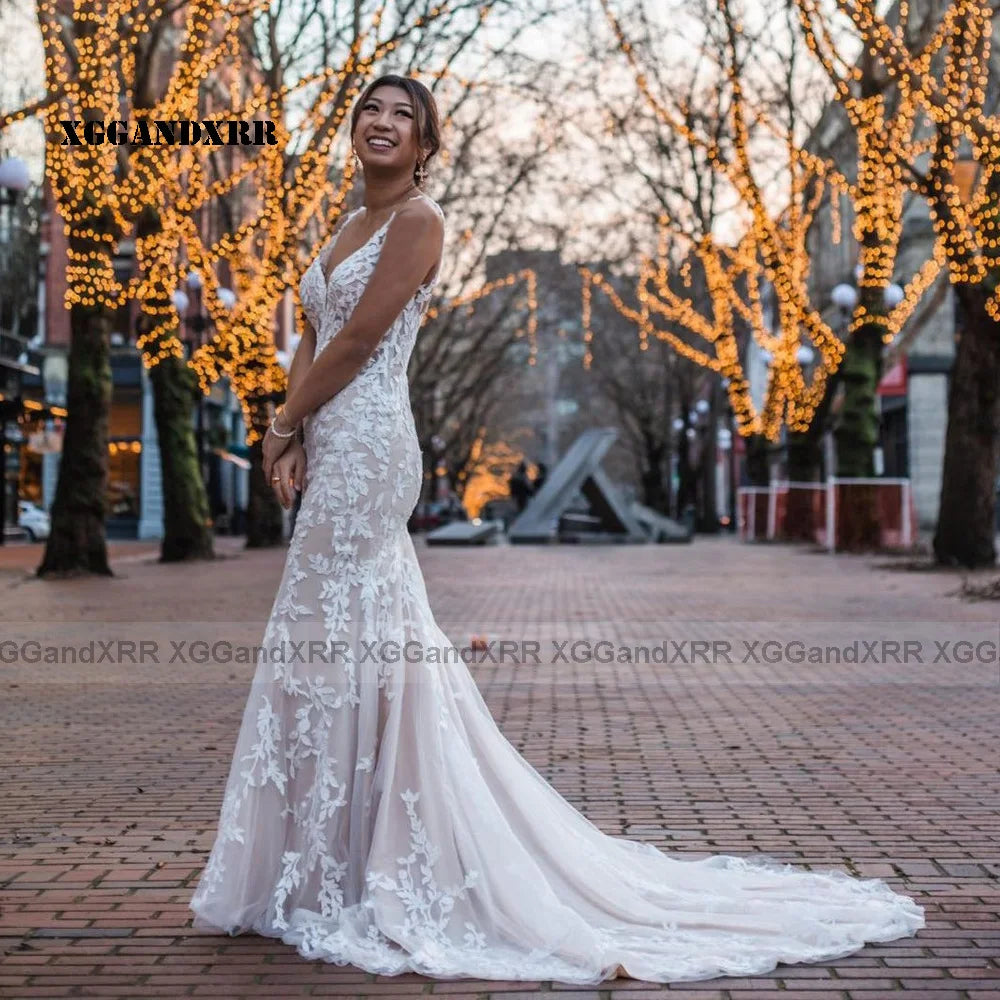 Elegant Mermaid Lace Wedding Dress 2023 V Neck Illusion Back Chapel Train Long Bridal Gown Woman Bride Formal Party Wear Pink