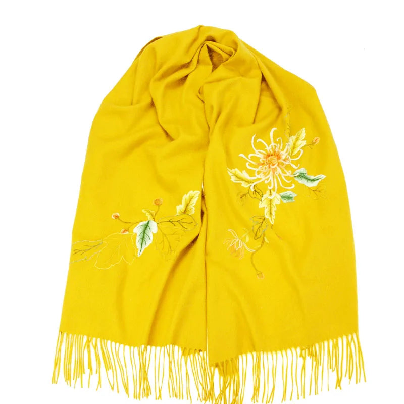 Famous Ancient Embroidery New Autumn and Winter Women's Scarves Handmade Su Embroidered Cashmere Shawl "Autumn Chrysanthemum Fra
