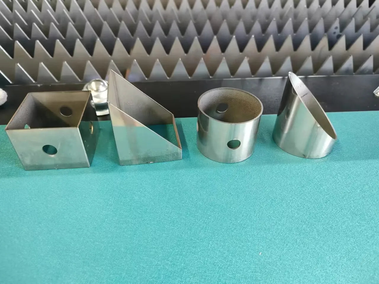Favorable price cold and hot cutting machine metal cutting tools fiber laser cutting machine for stainless steel