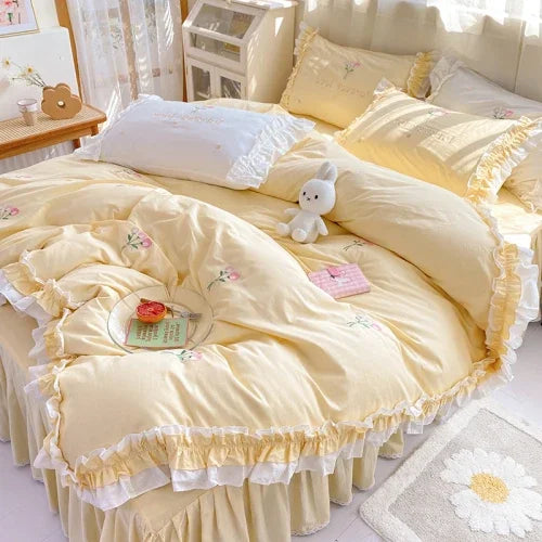 Four-Piece Set Light Luxury Flower Embroidery Cotton Home Textile Bedding Ruffled Bed Skirt Heat Preservation Solid Color 1.8M