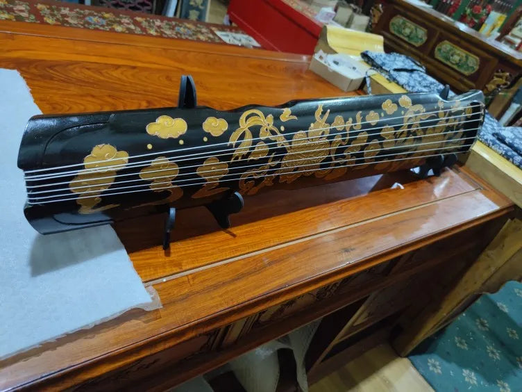 Hand drawn guqin can be played and decorated Chinese string instruments