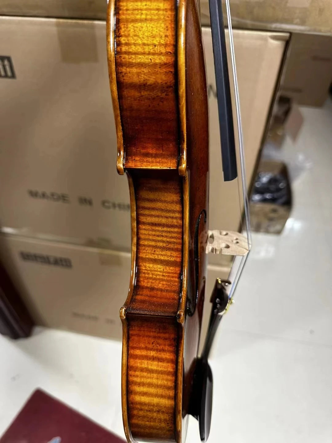 It was a violin made of Italian materials for more than 30 years, used for more than a month, and the sound was beautiful.
