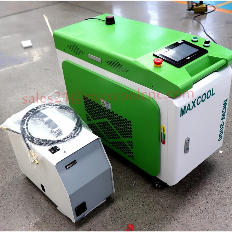Laser equipment capable of cleaning rust welding metal and cutting various materials