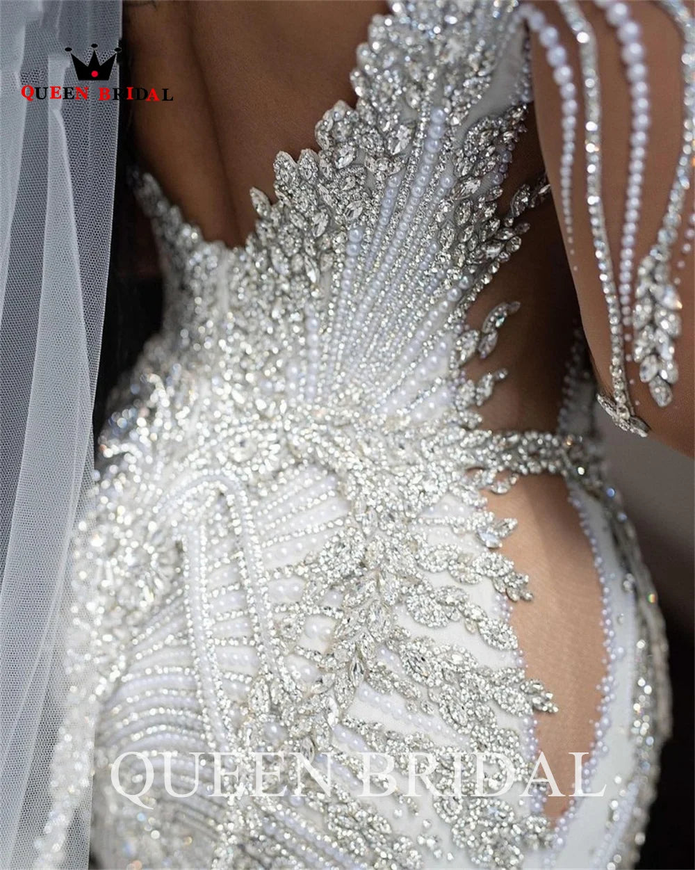 Luxury Mermaid V-neck Long Sleeve Wedding Dresses Ruffle Train Crystal Beaded Diamonds Women Bride Dress Custom Made DZ17