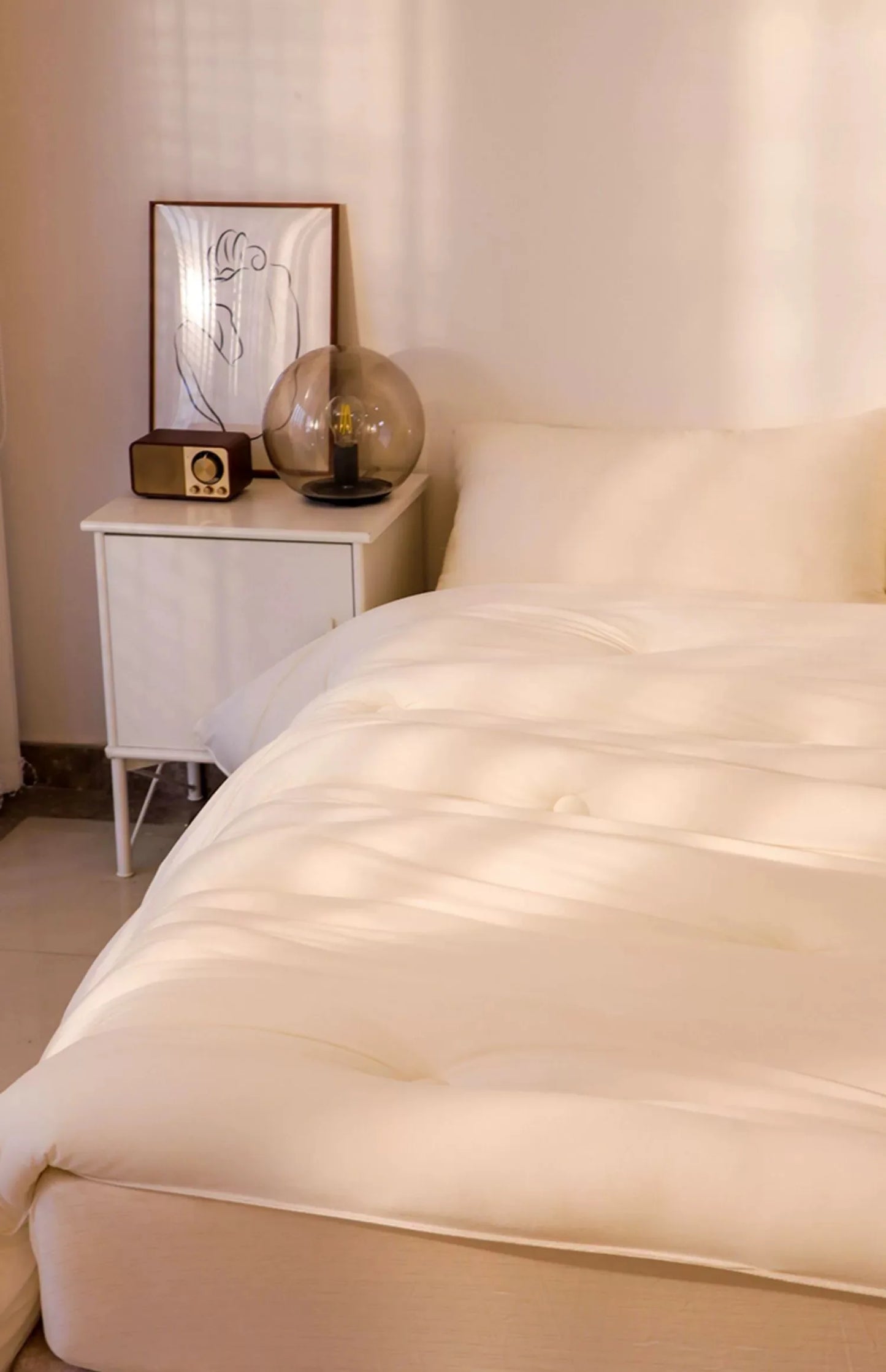 & Luxury new quilts of the season, down soybean protein fiber, autumn and winter bedding, thickened core, universal for all season Luxury new quilts of the season, down soybean protein fiber, autumn and winter bedding, thickened core, universal for all