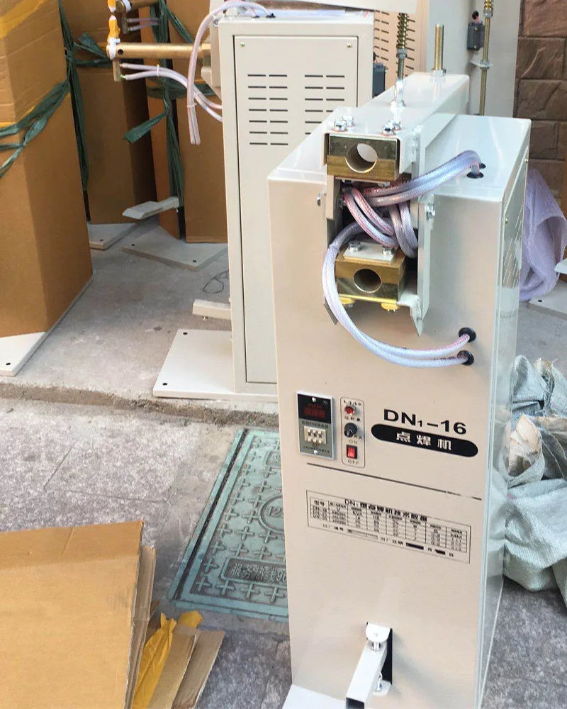 Manufacturer Pedal Type Spot Point, Spot Welders for HVAC Air Duct Machine Welding Equipment