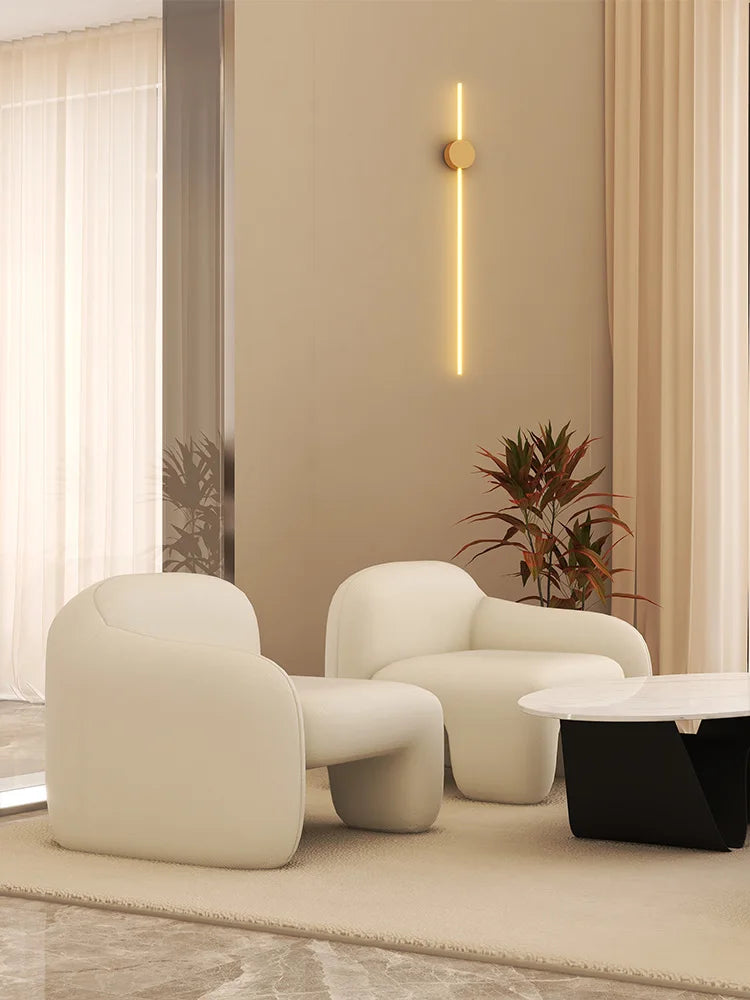 Single person sofa's light luxury, simple design sense, art and creativity of modern balcony leisure area