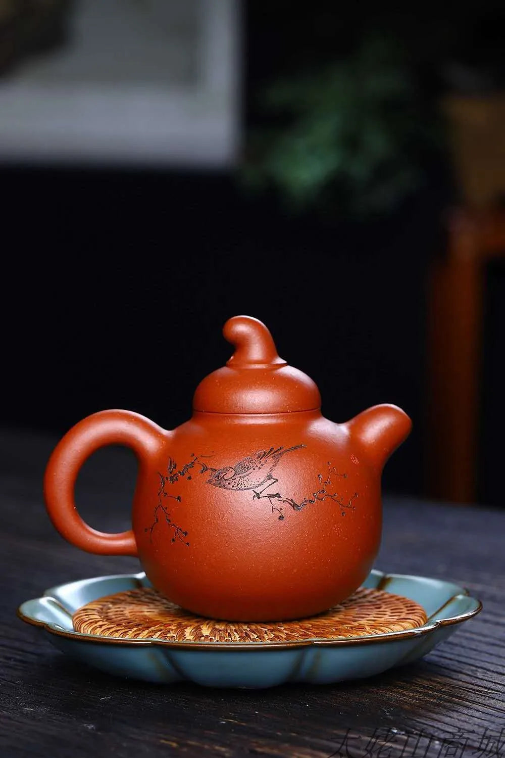 Zisha pot Qingguo Qingcheng raw ore Hongqing cement large capacity 280C Gu Hongjun hand painted Chinese style craft