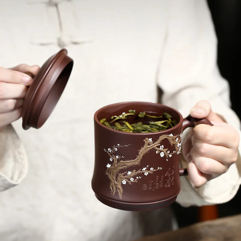 well joy pot 】 yixing purple sand cup ChuLiQiang all hand old purple clay mud painting cold plum fragrance cup 450 cc