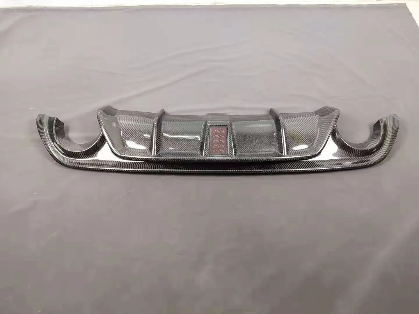Automotive Parts Rear Bumper Lip For INFINITI Q50 2014-2017 Upgrade Carbon Fiber Rear Diffuser With LED