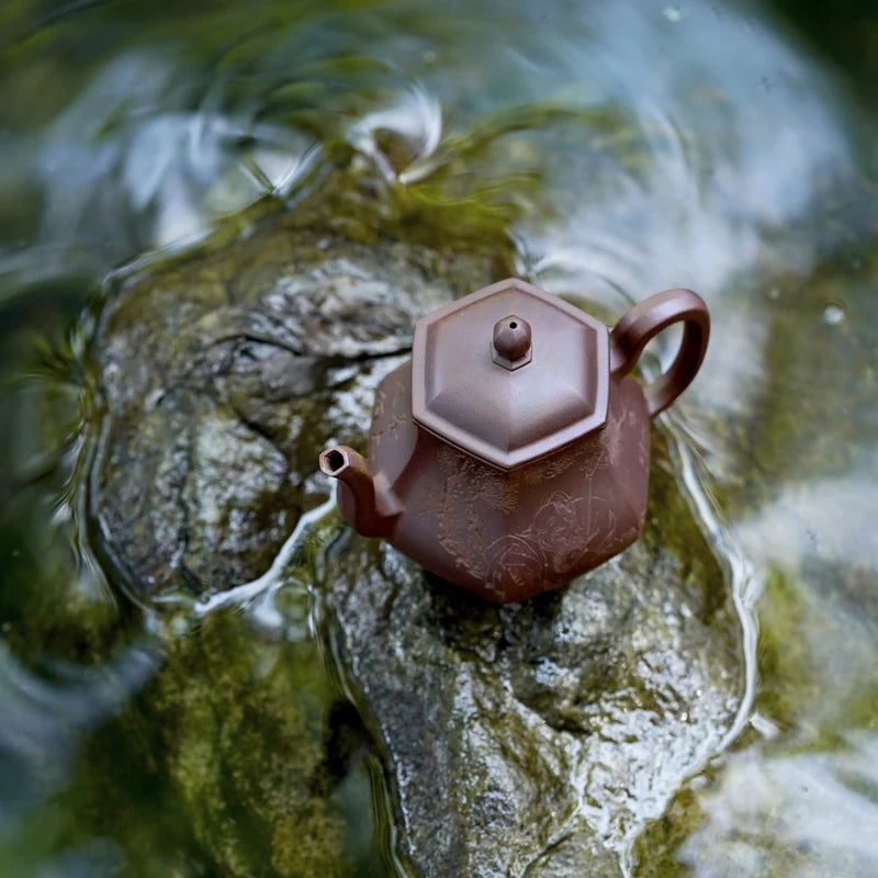 Changtao: Yixing Craftsman Tao Jianquan Handmade Purple Clay Pot, Chestnut Gold Sand, Hexagonal Panasonic Holding Qin 260cc