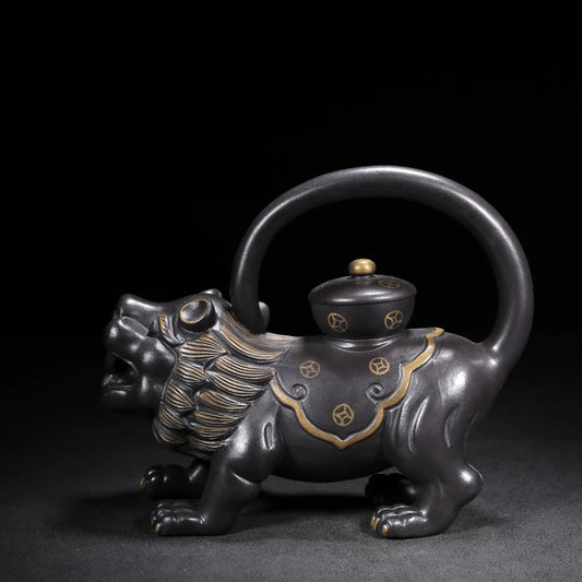 Chinese Yixing Zisha Clay Teapot  Lion Pot Chen Mingyuan 280ml