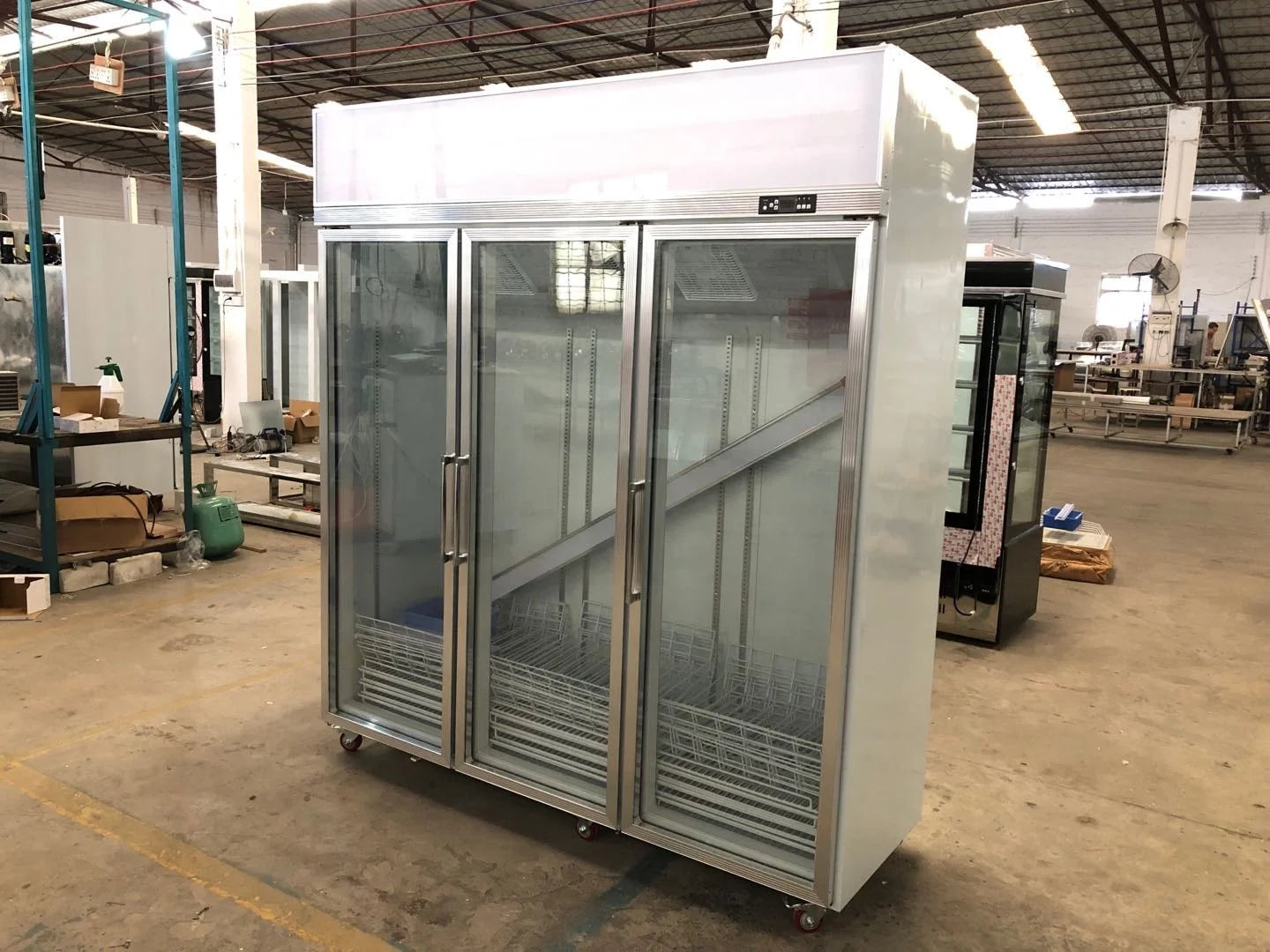 Commercial refrigerated fresh-keeping cabinet fruit and vegetable vertical freezer showcase