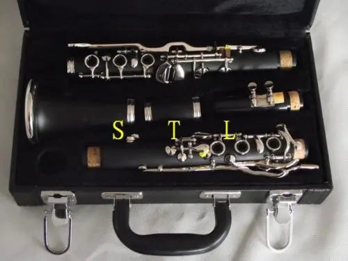 Excellent clarinet Bb Ebony 19 KEYS good technique