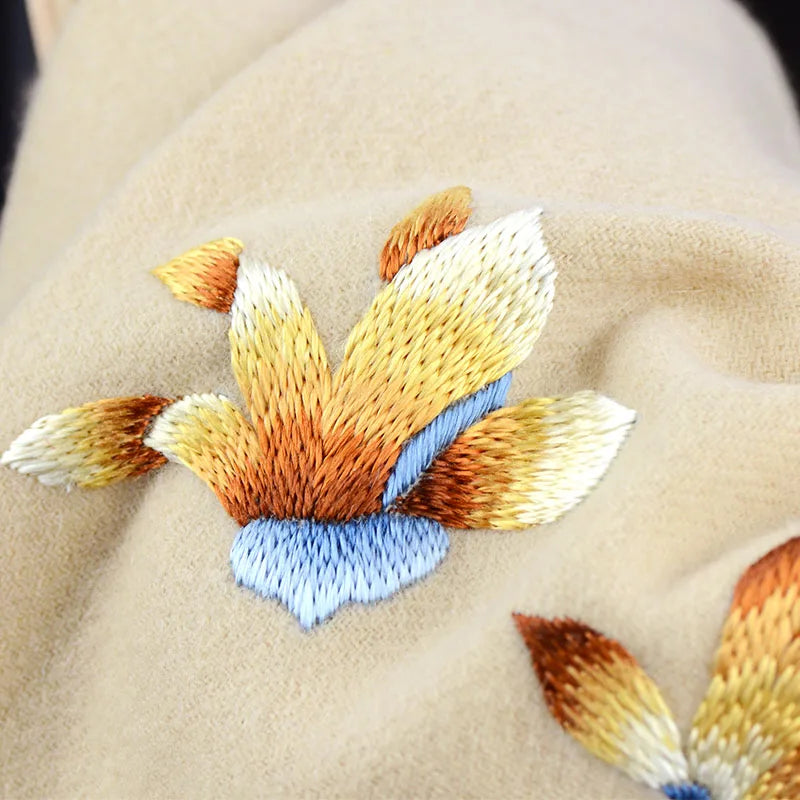 Famous Ancient Embroidery Art New Pure Handmade Su Embroidery Double sided Embroidery Warm Cashmere Shawl Dual purpose Autumn an