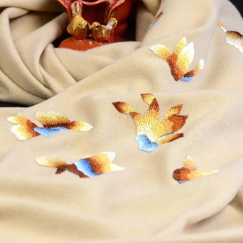 Famous Ancient Embroidery Art New Pure Handmade Su Embroidery Double sided Embroidery Warm Cashmere Shawl Dual purpose Autumn an