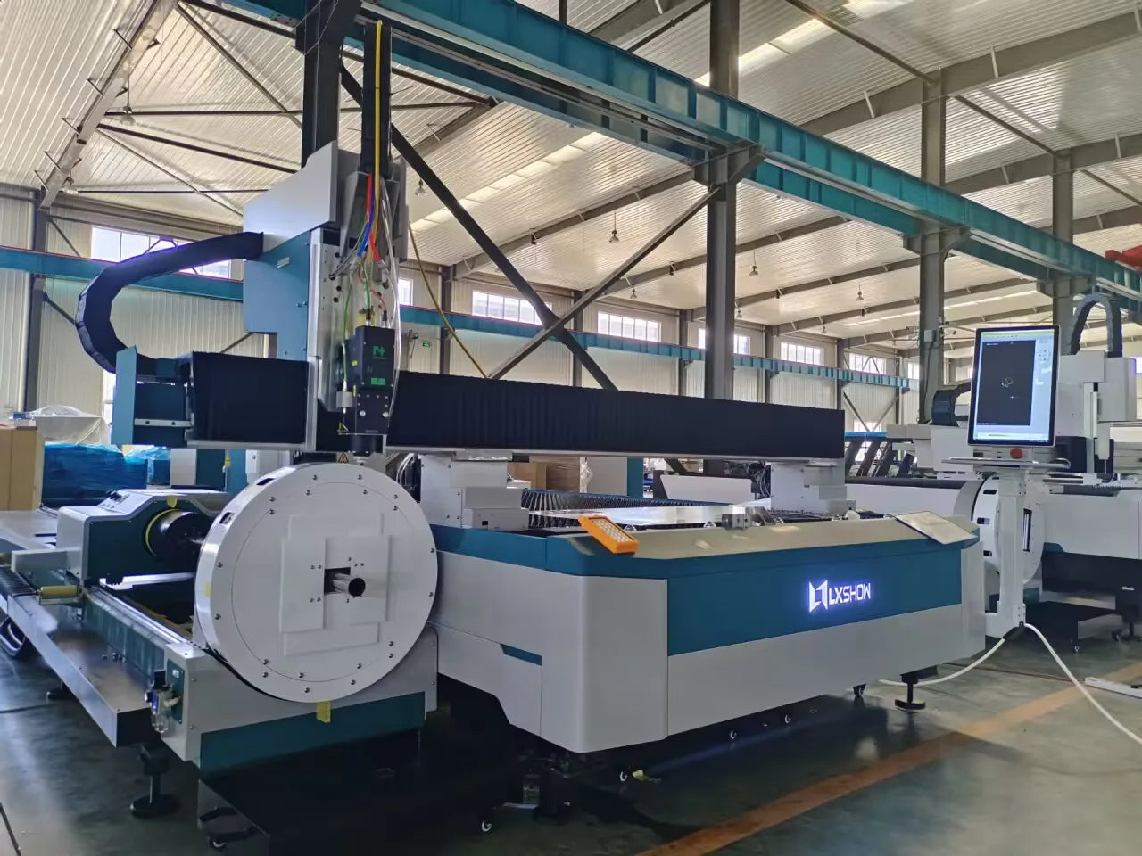 Favorable price cold and hot cutting machine metal cutting tools fiber laser cutting machine for stainless steel