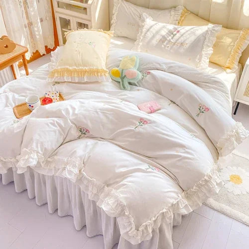 Four-Piece Set Light Luxury Flower Embroidery Cotton Home Textile Bedding Ruffled  Bed Skirt Heat Preservation Solid Color 1.8M