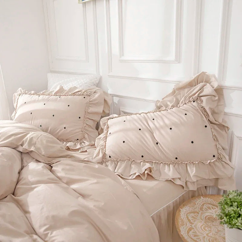 Four-Piece Set Light Luxury Flower Embroidery Cotton Home Textile Bedding Ruffled  Bed Skirt Heat Preservation Solid Color 1.8M