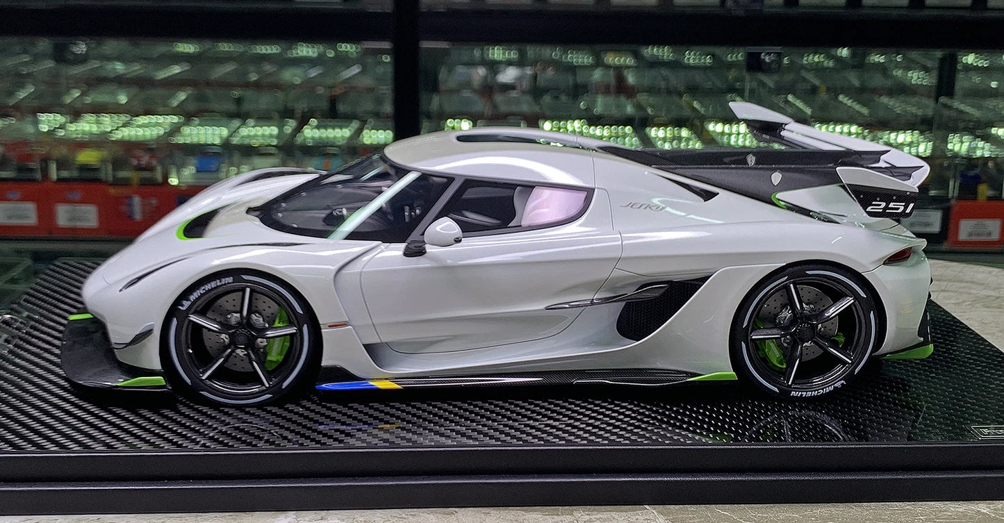 Frontiart FA 1:12 Koenigsegg JESKO Absolut Pearl White Simulated Limited Edition Resin Alloy Static Car Model Toy Gift