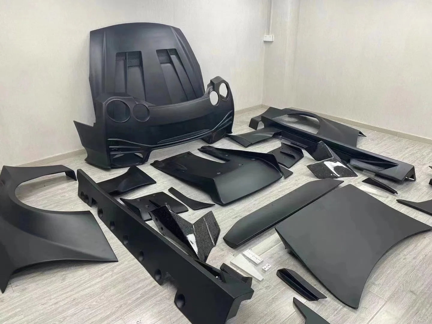 GTR car body kit liberty walk V3 LB wide body kit bumper for Nissan GTR35 GT-R35