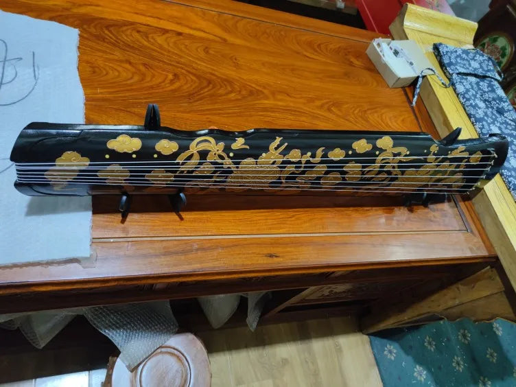 Hand drawn guqin can be played and decorated Chinese string instruments