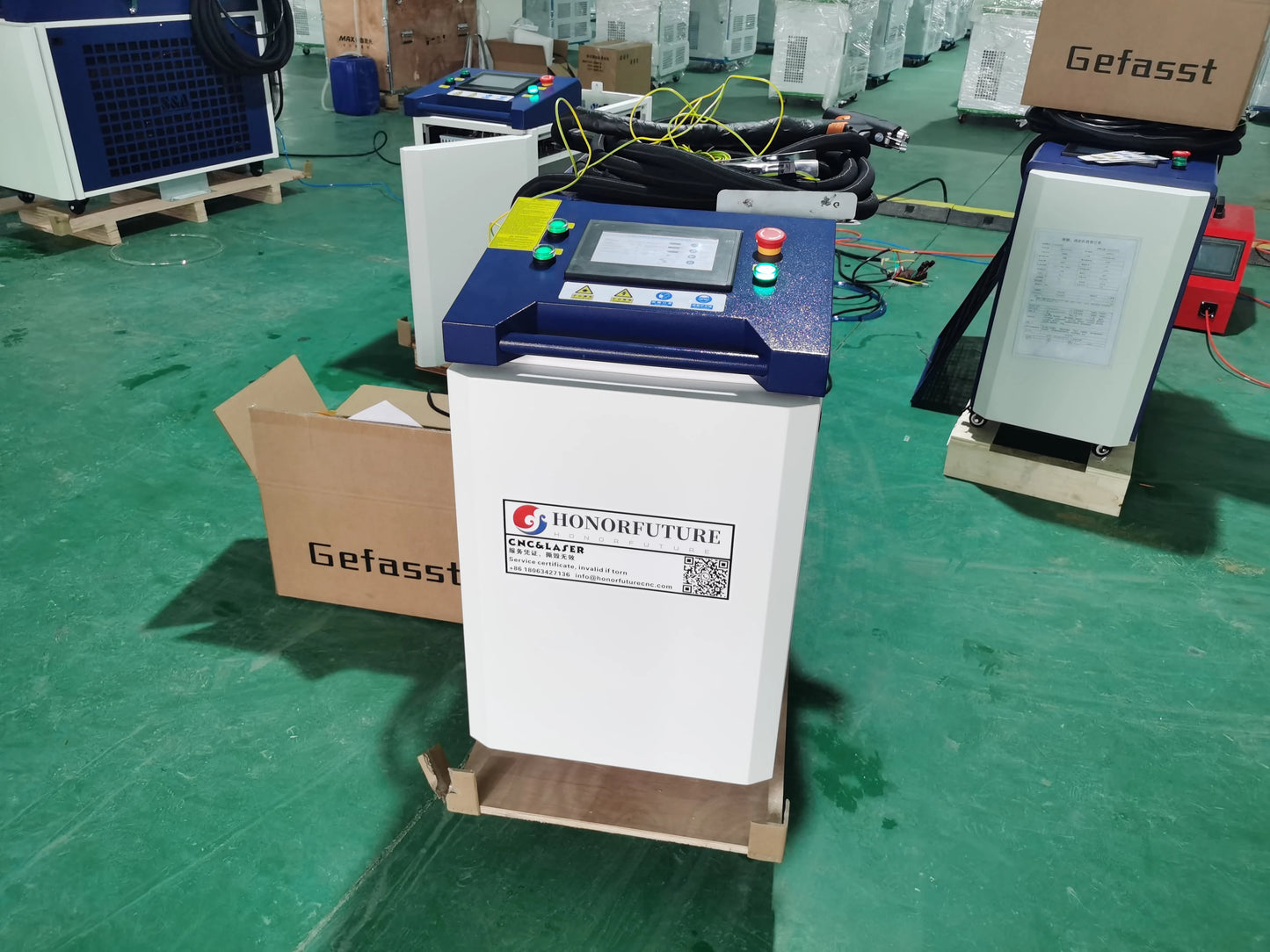Handheld Fiber Laser Welding Machine 1000w 1500w 2000w Industrial Laser Equipment With Ce Approved