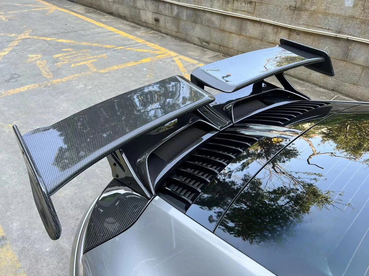High Quality Tech-Art Style Carbon Fiber Rear Spoiler Wing Trunk Wing Separator Body Kit for Porsche 911 992 2019-2022