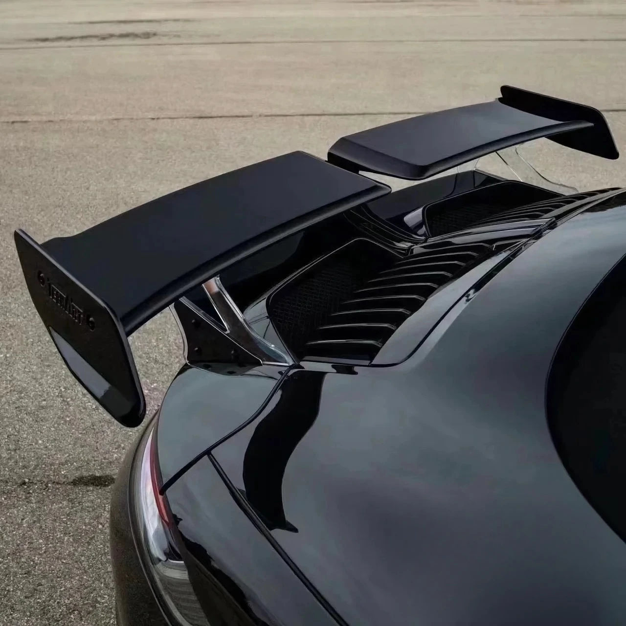 High Quality Tech-Art Style Carbon Fiber Rear Spoiler Wing Trunk Wing Separator Body Kit for Porsche 911 992 2019-2022
