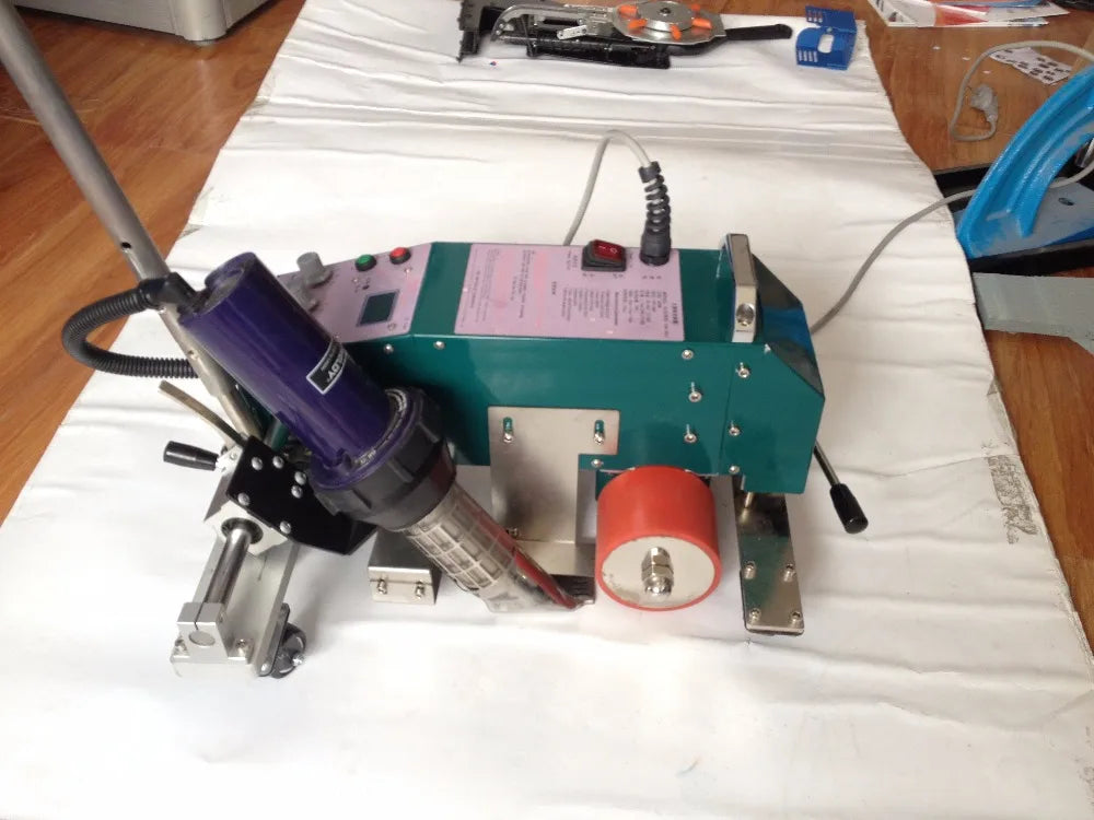 Hot-Air Overlap Welding Equipment for The Welding of Roofing Waterproof Membranes