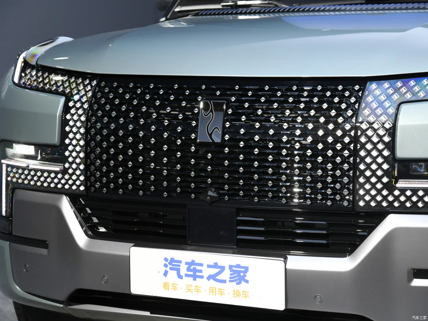 Hot Sale 2023 Byd Yangwan U8 Instock Byd Yangwang U8 Is An Electric 4x4 With 1100hp High Speed Byd Yang Wang U8 Byd U8 Ev