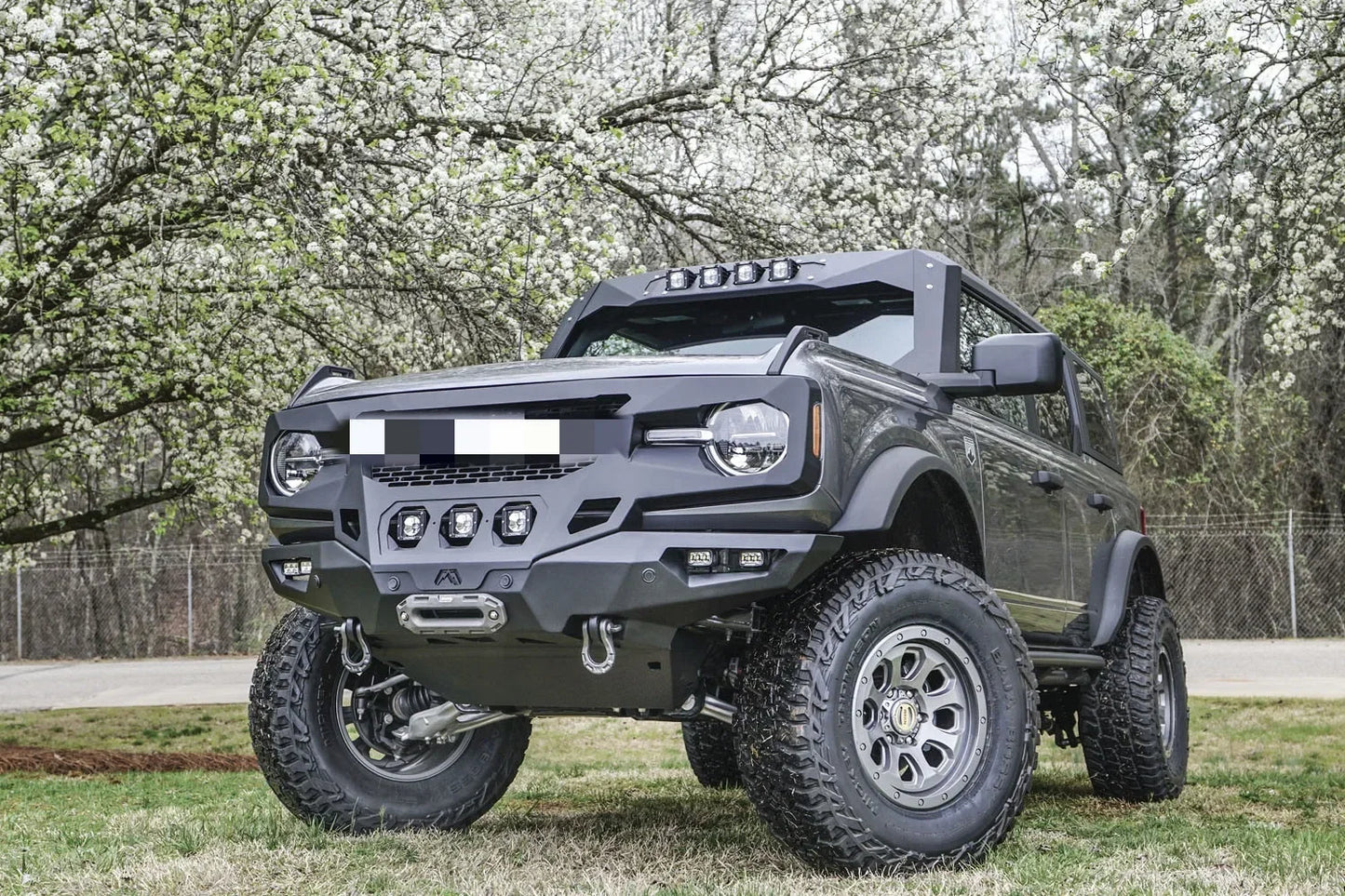 Hot sale Car Offroad 4x4 Auto Accessories  Front grumper grill front bumper for Ford Bronco