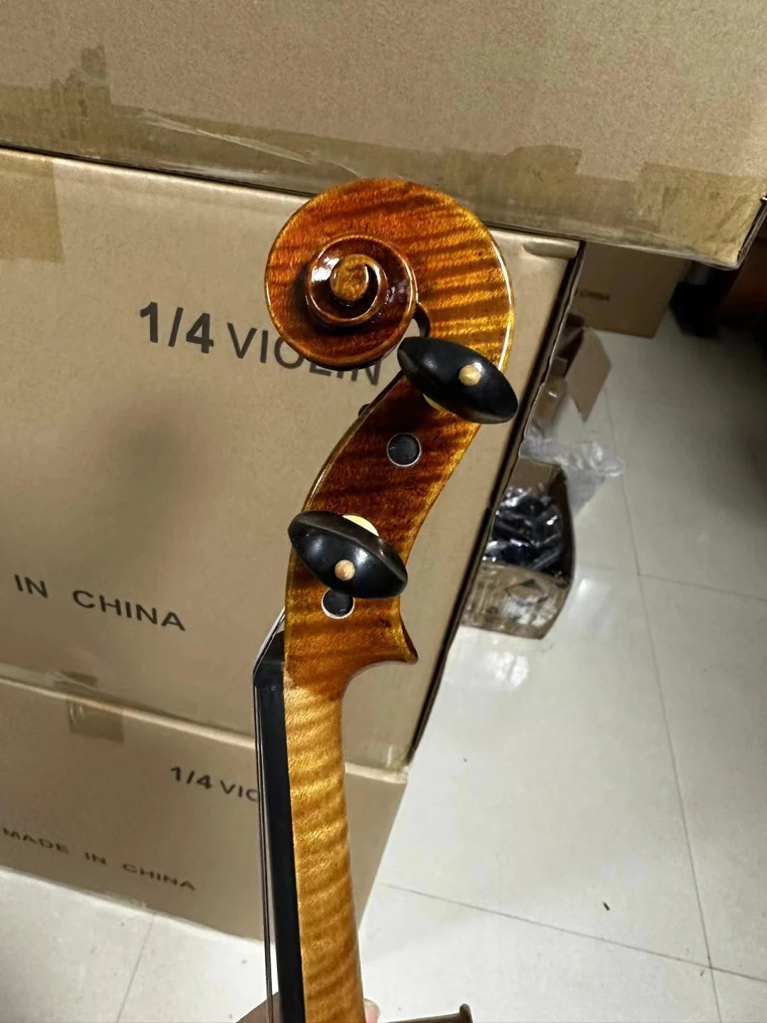 It was a violin made of Italian materials for more than 30 years, used for more than a month, and the sound was beautiful.