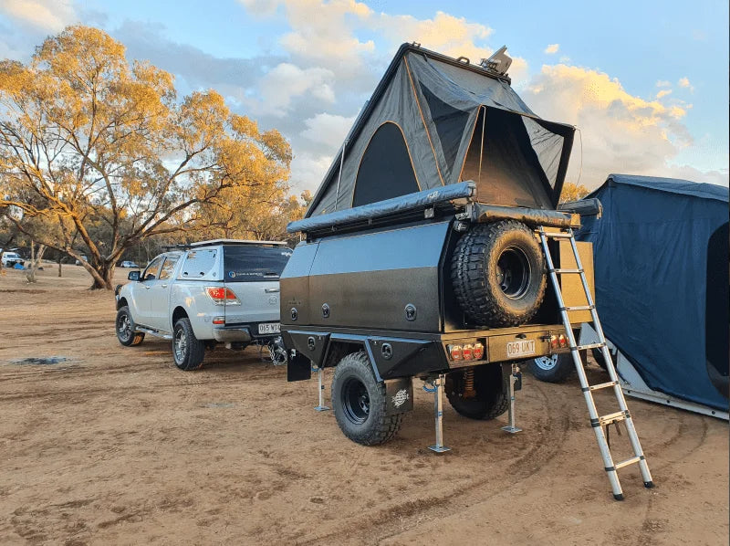 L Off Road Rooftent 4x4 Camping Triangle Aluminum Car Roof Top Tent Hard Shell for Sale