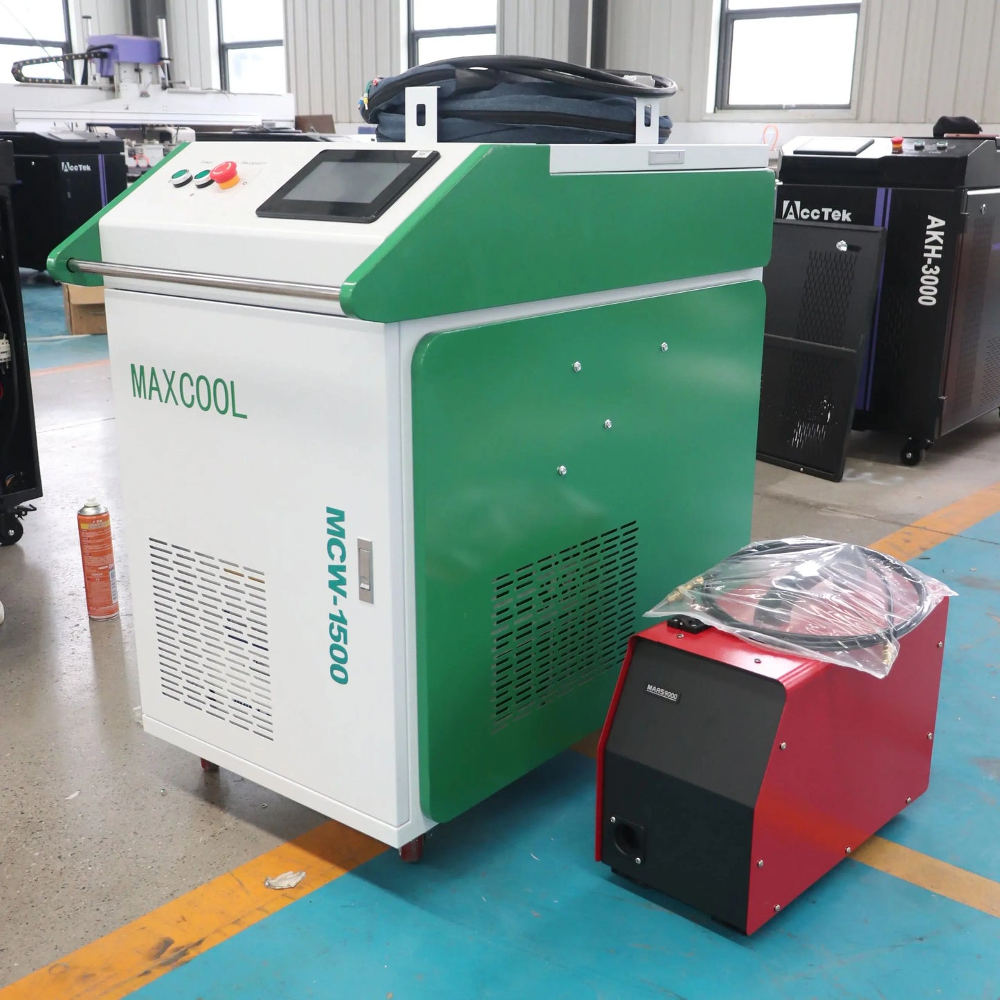 Laser Welder Equipment 1000W Hand Held Metal Portable Fiber Laser Welding Machine 2000W 3000W with 3 in 1 Cutting Cleaning