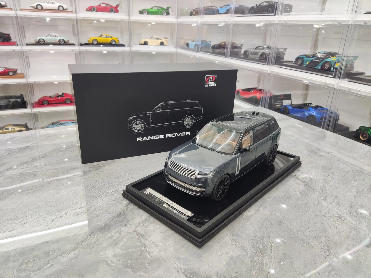 MH 1:18 For Range Rover Autobiography Extended 2023 SUV Simulation Limited Edition Resin Metal Static Car Model Toy Gift