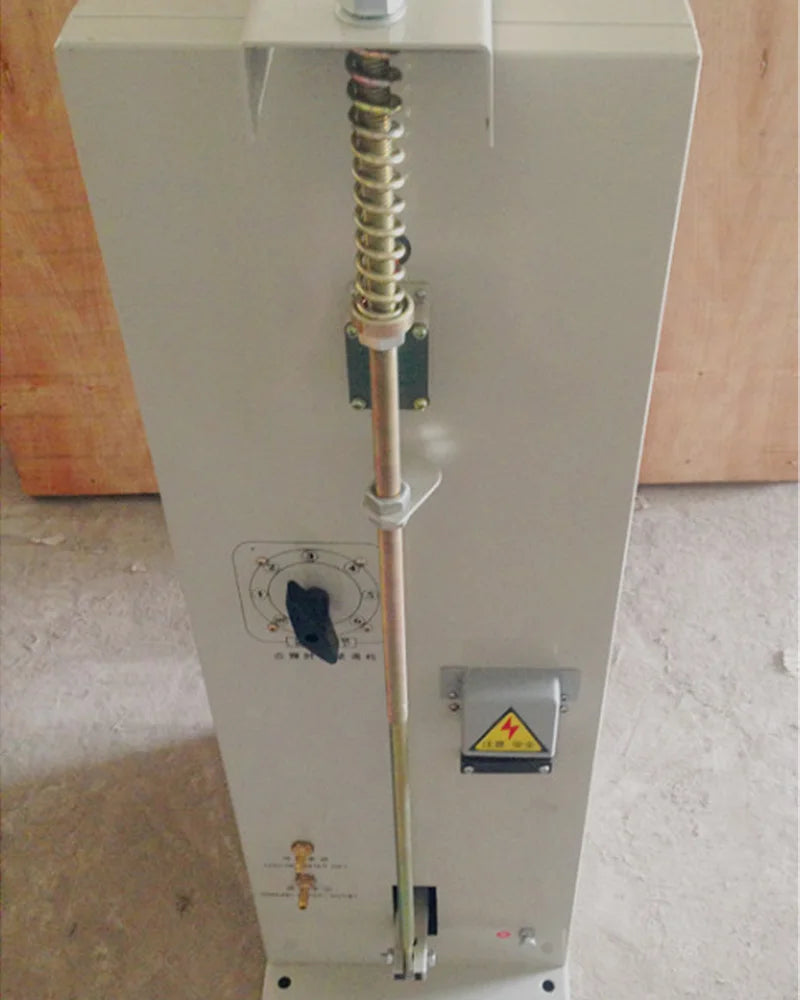 Manufacturer Pedal Type Spot Point, Spot Welders for HVAC Air Duct Machine Welding Equipment