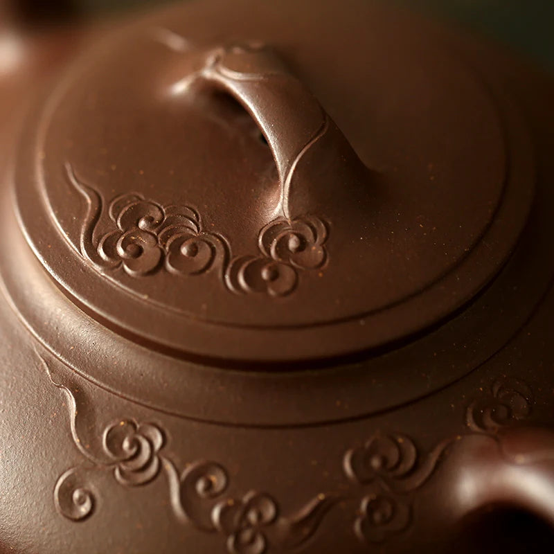 Monohydrate hall yixing undressed ore pure manual recommended lingyun purple clay pot of 320 ml flexibly moire figure