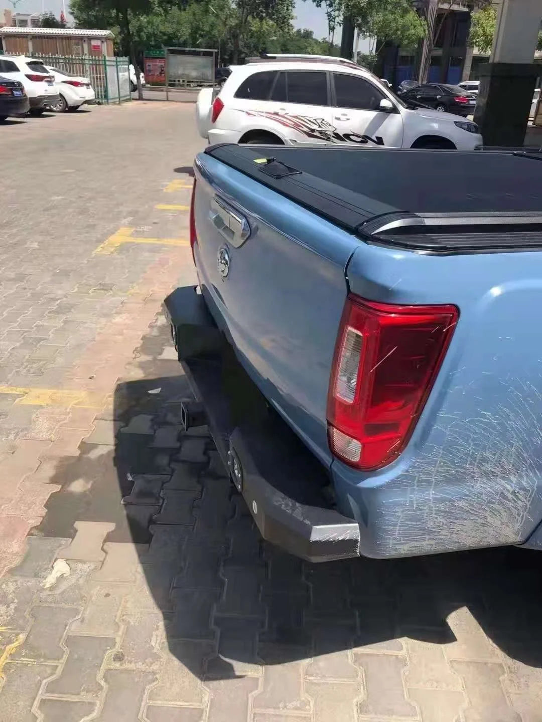 Other Exterior Accessories Truck Parts Hard Four-Fold Retractable Tonneau Cover Truck Bed Cover For Chevry Sliverado