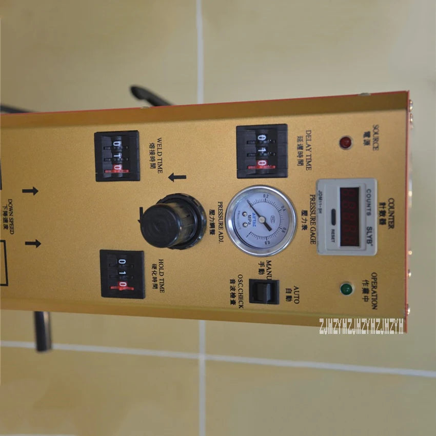 QJ-1526A Ultrasonic Plastic Welding Machine Industrial Ultrasonic Bonding Machine Ultrasonic Welding Equipment 2600W 110V/220V