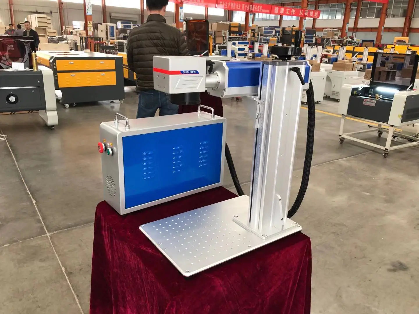 ANTNX VOIERN 20W 30W 50W Fiber Laser Marking Machine for Engraving Metals and Wood /non-metals with Good Price ANTNX.COM