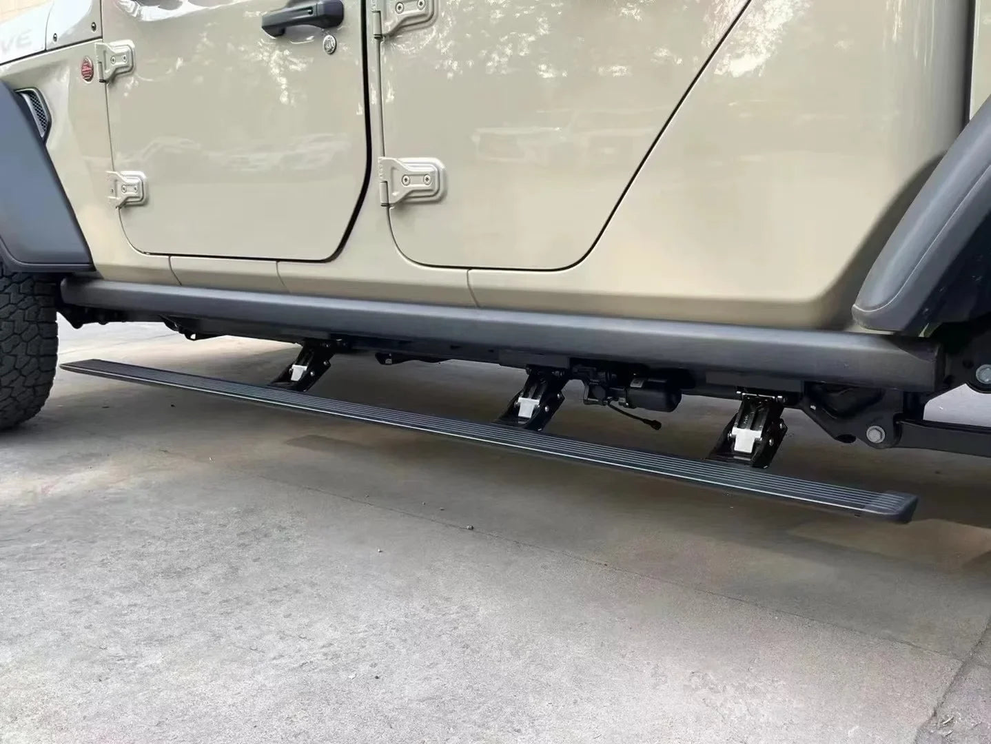 Spedking 2018+ Car Offroad 4x4 Accessories 4 door side electric steps for jeep wrangler JT