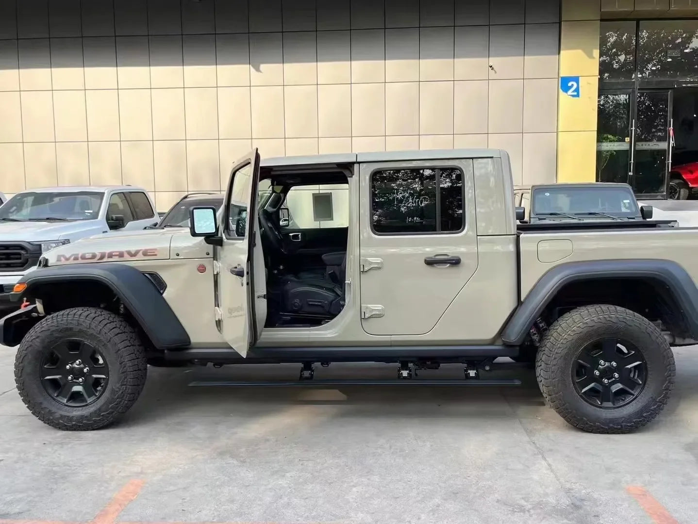 Spedking 2018+ Car Offroad 4x4 Accessories 4 door side electric steps for jeep wrangler JT