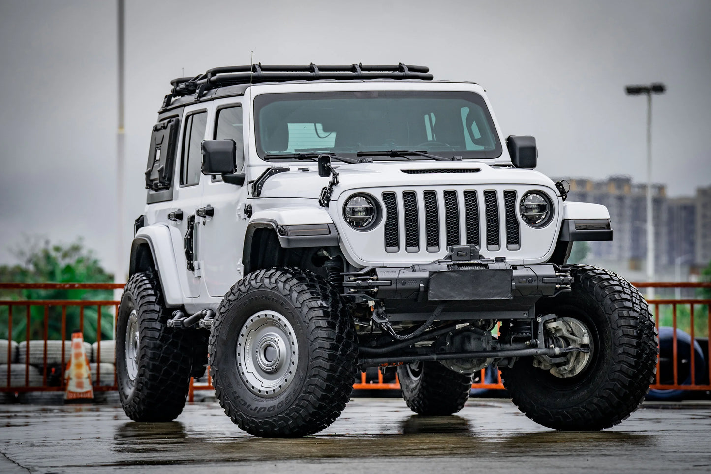 Spedking fury 5x127 17x9J ET-18 beadlock wheels for Jeep wrangler JK JL JT with JWL and VIA accreditation