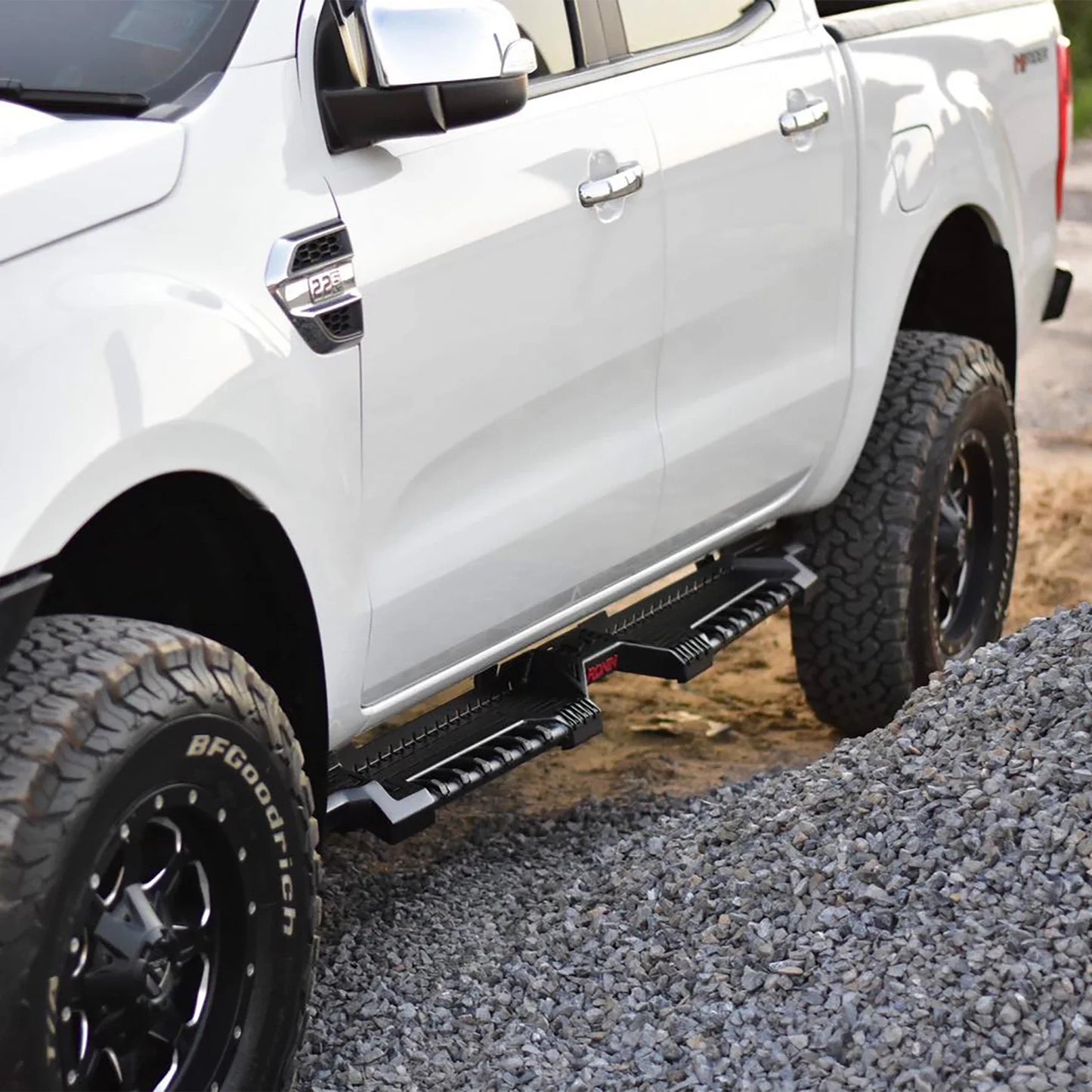 Steel material pickup side step OEM brand for Hilux Ford Ranger Raptor navara Dmax Triton 2021